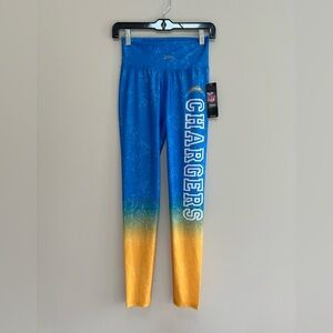 Zubaz NFL Team Apparel San Diego Chargers Distressed Gradient Leggings, size M